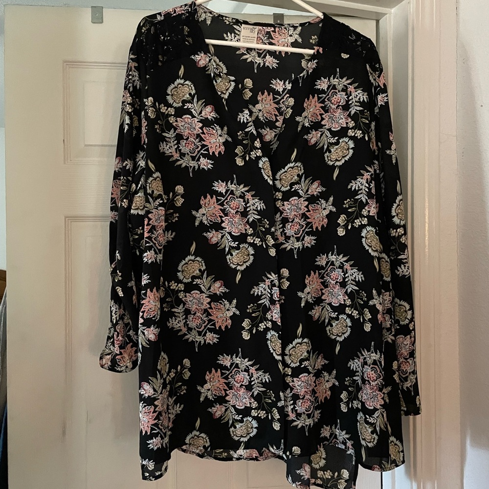 New w/tags Terra & Sky Women’s 2xl blouse